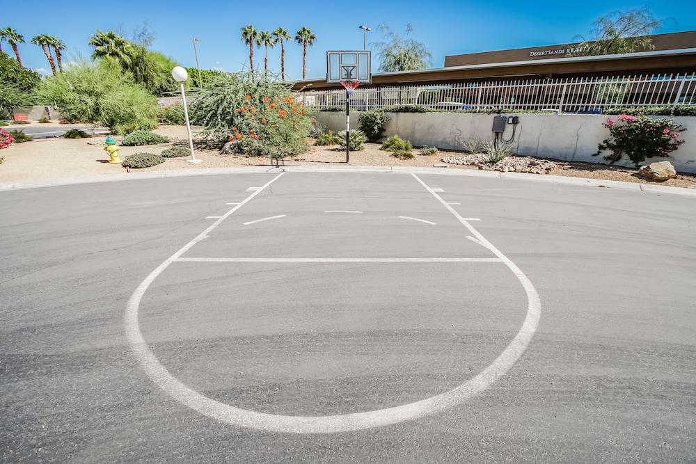 Desert Breezes Resort Palm Desert Exterior photo