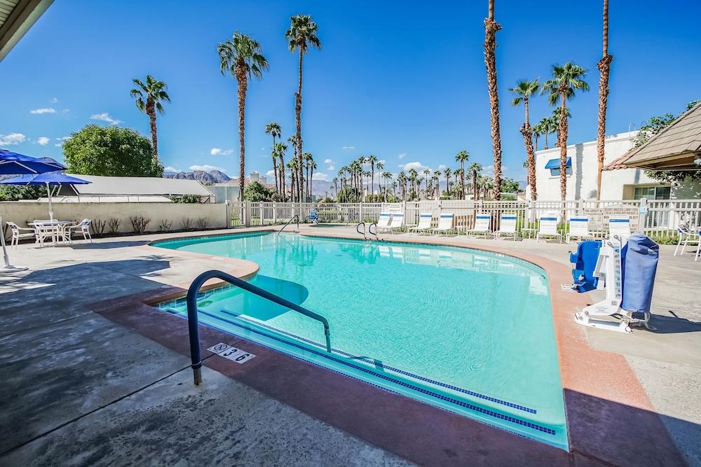 Desert Breezes Resort Palm Desert Exterior photo