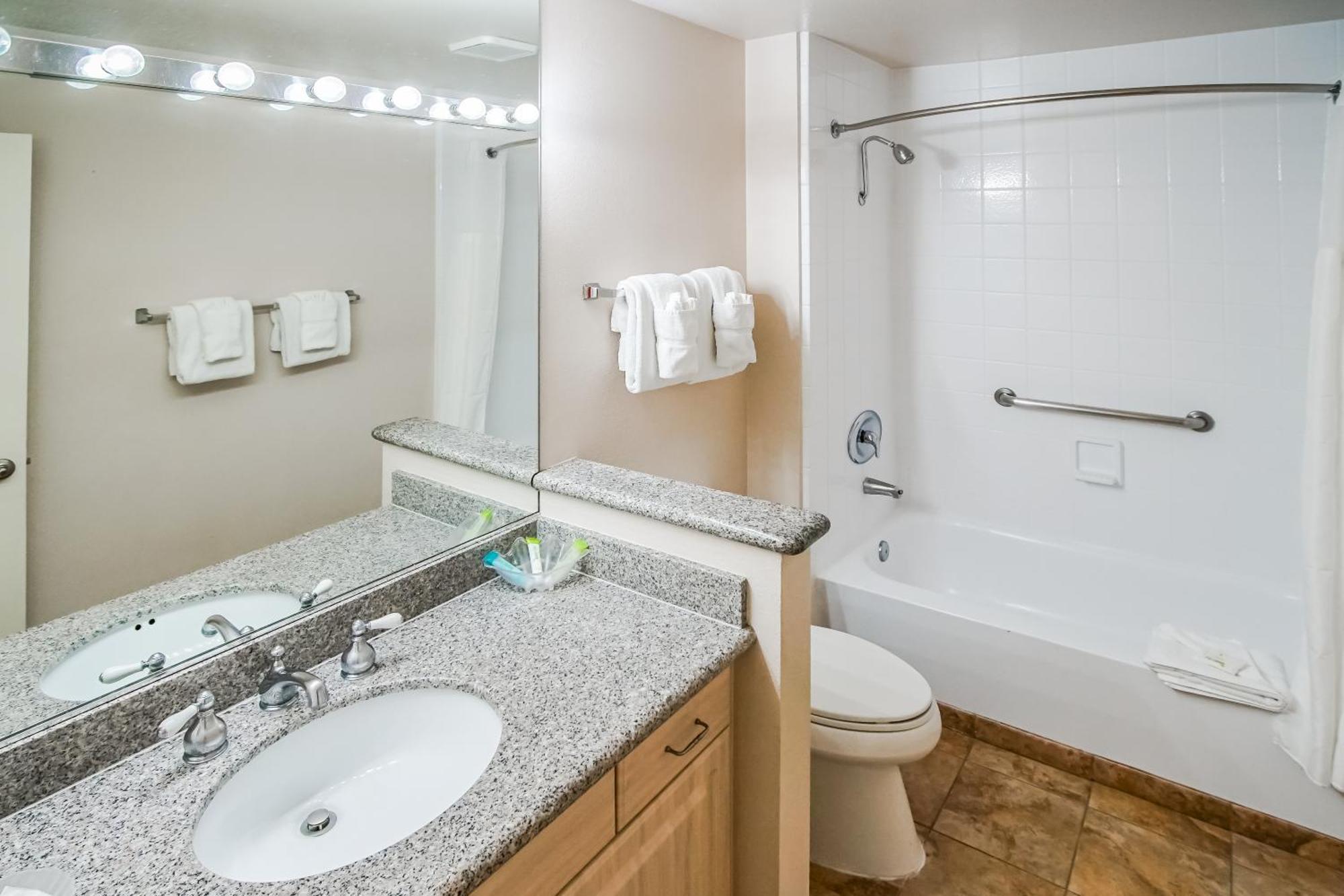 Desert Breezes Resort Palm Desert Exterior photo