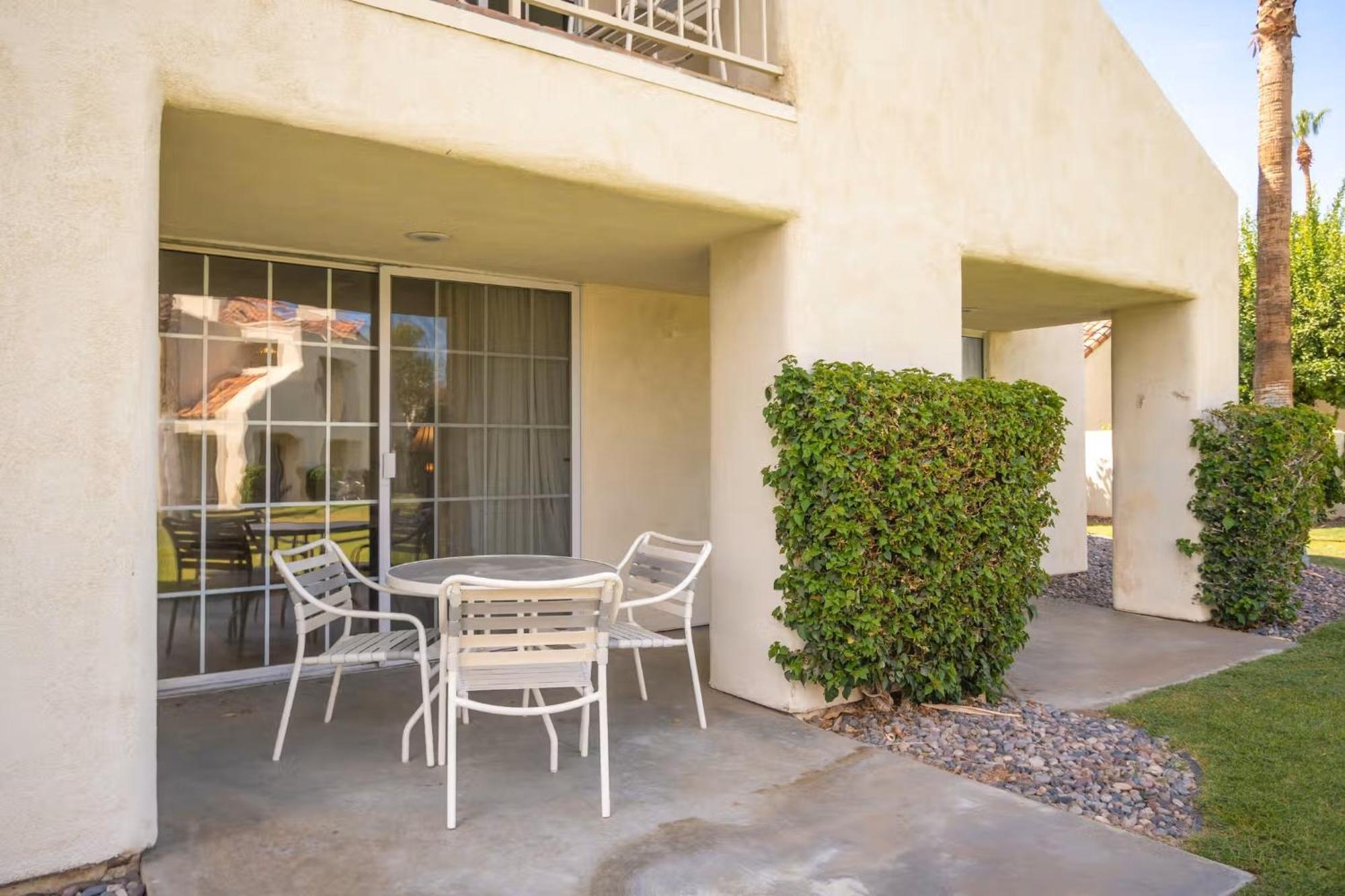Desert Breezes Resort Palm Desert Exterior photo