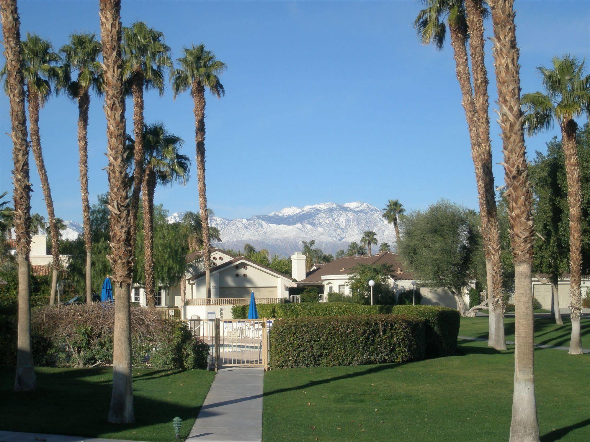 Desert Breezes Resort Palm Desert Exterior photo
